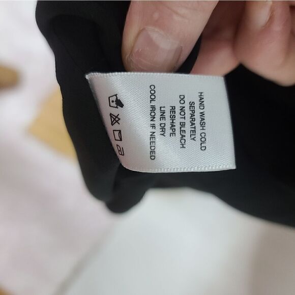 John Mark Black Sleeveless Blouse with Front Fringe. EUC SIZE LARGE - Picture 8 of 8